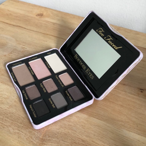 Boudoir Eyes Soft & Sexy Eye Shadow Collection - Picture 3 of 3